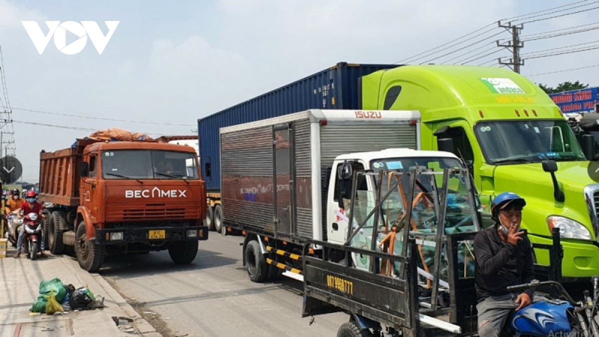 binh duong se dau tu xay dung 2 tuyen duong sat giam un tac giao thong hinh anh 1