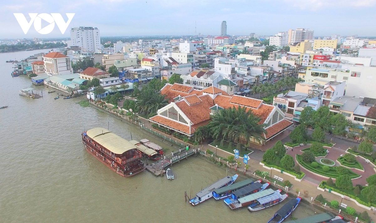 kinh te vung Dbscl dang bi tut hau so voi ca nuoc hinh anh 3