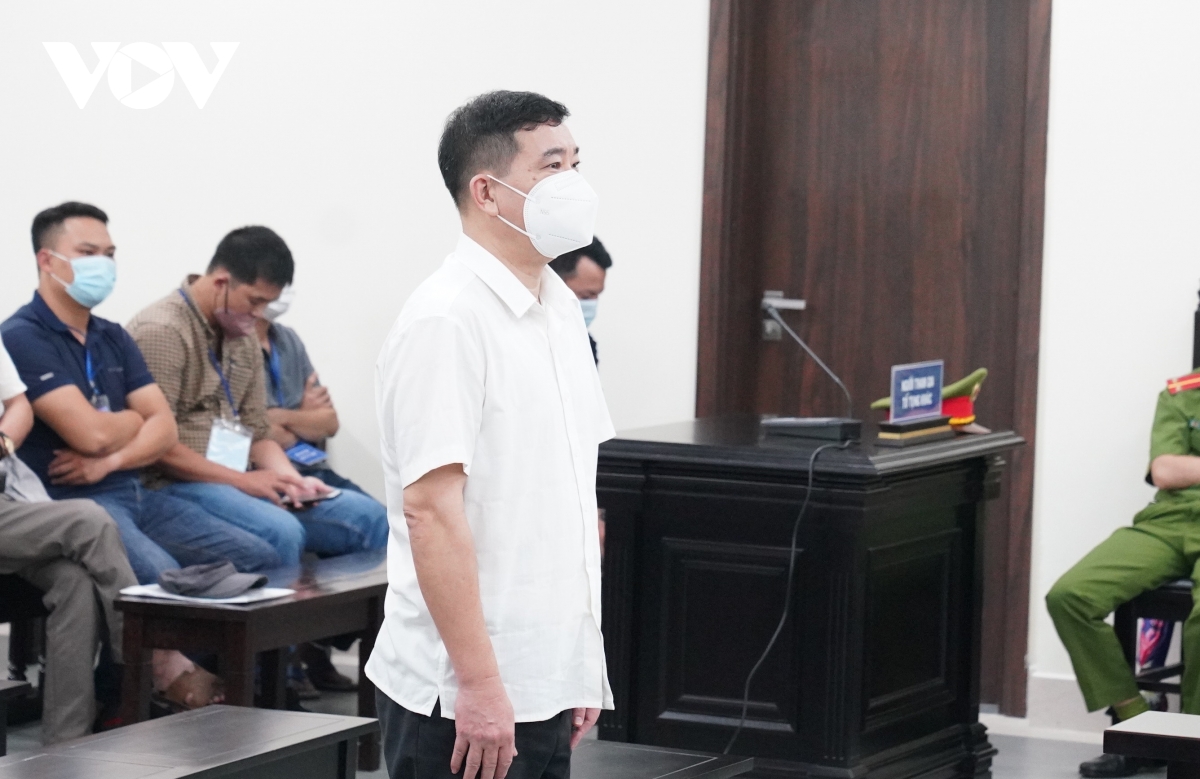 cuu truong cong an quan tay ho - phung anh le linh 7 nam 6 thang tu hinh anh 1