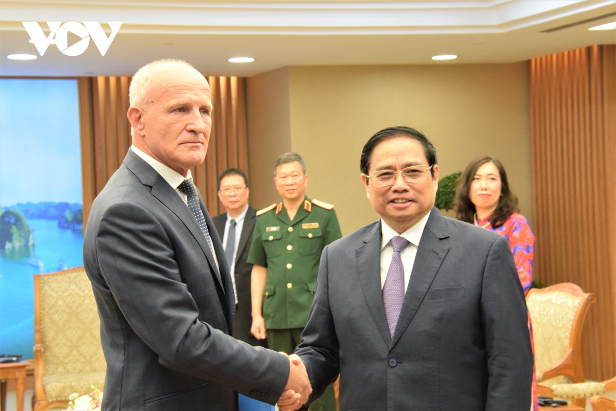 thu tuong pham minh chinh tiep Doan cac nha khoa hoc nga hinh anh 1