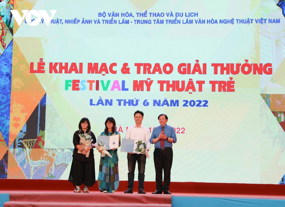 trao giai thuong festival my thuat tre lan thu 6 nam 2022 hinh anh 1