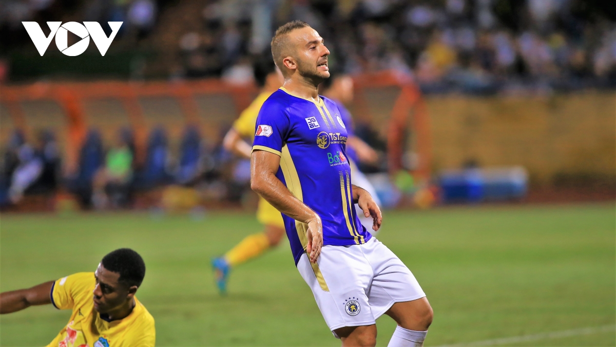 ha noi fc thiet quan o vong 13 v-league 2022 hinh anh 1