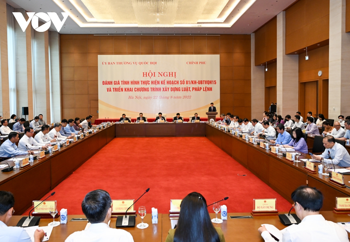 chu tich quoc hoi phong, chong tieu cuc ngay trong cong tac xay dung phap luat hinh anh 1
