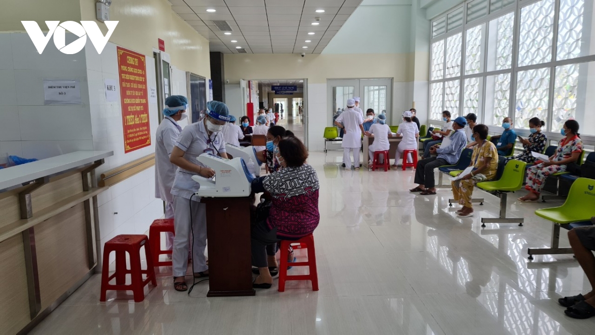 xuat hien nhieu ca nhiem bien the moi, kien giang day nhanh tiem vaccine covid-19 hinh anh 1