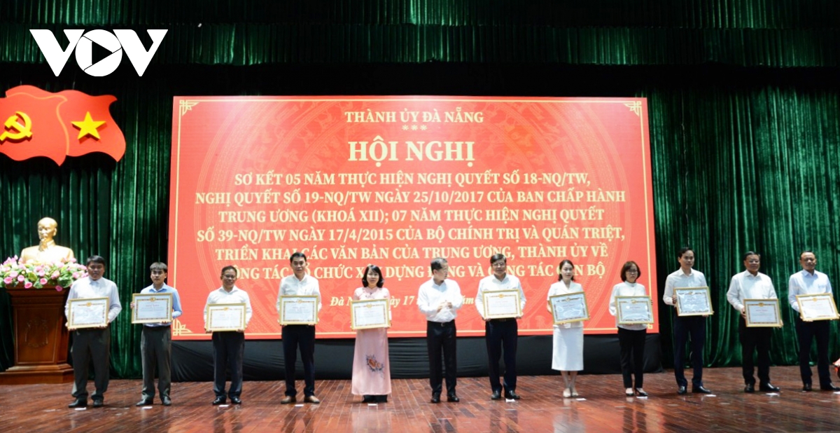 Da nang cat giam 95 co quan, don vi, 528 vi tri lanh dao va 4.000 bien che hinh anh 2