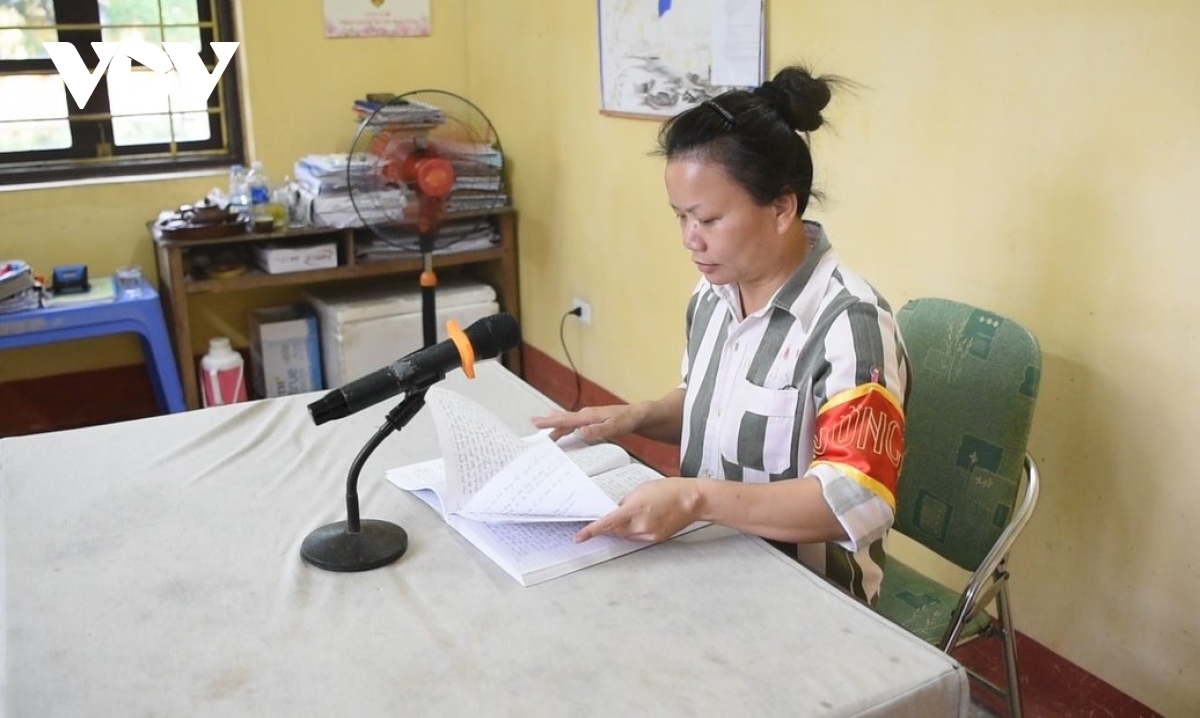 cuu can bo ubnd tinh nhieu lan nghi den tu tu khi nhan 2 an chung than hinh anh 2
