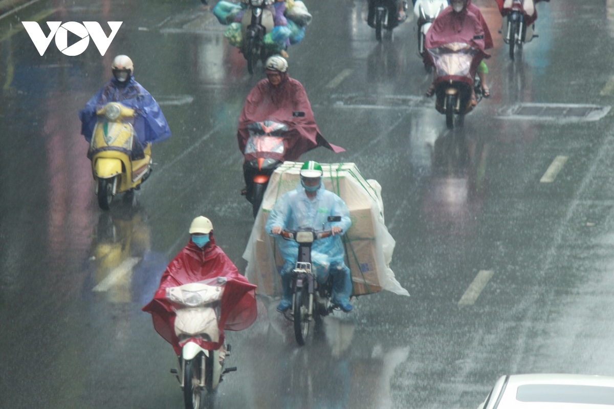 thoi tiet ngay 12 8 ha noi co mua rao va dong hinh anh 1