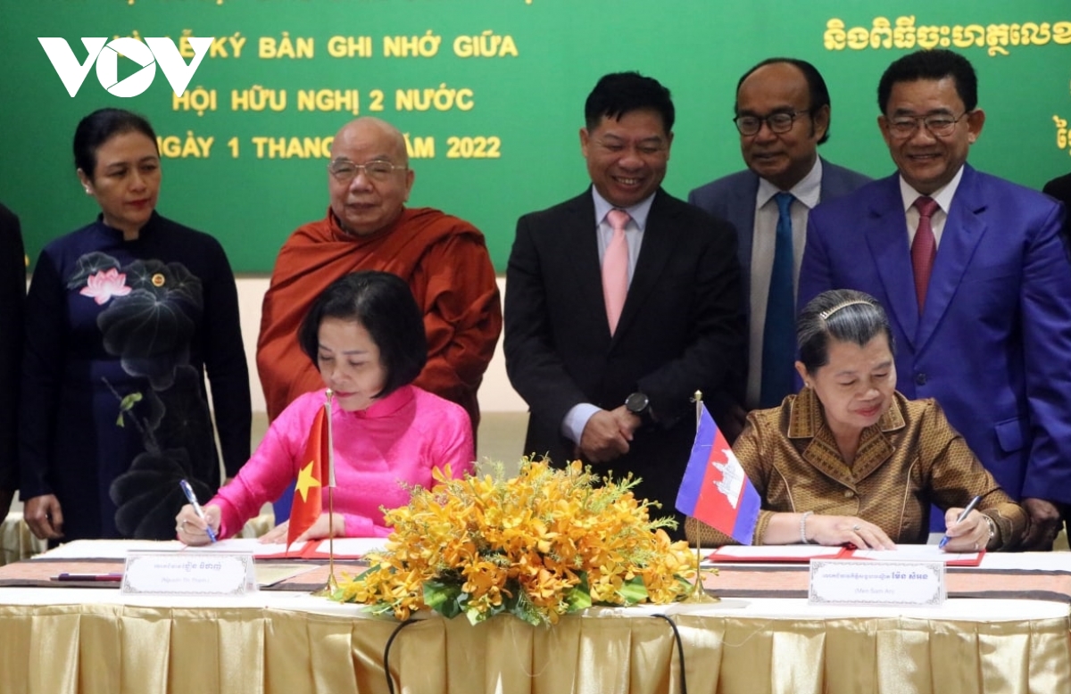 pho thu tuong men sam an moi quan he viet nam campuchia mai mai ben vung hinh anh 2