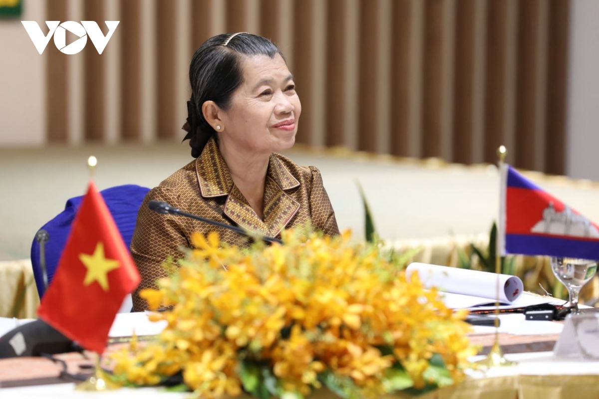 pho thu tuong men sam an moi quan he viet nam campuchia mai mai ben vung hinh anh 4