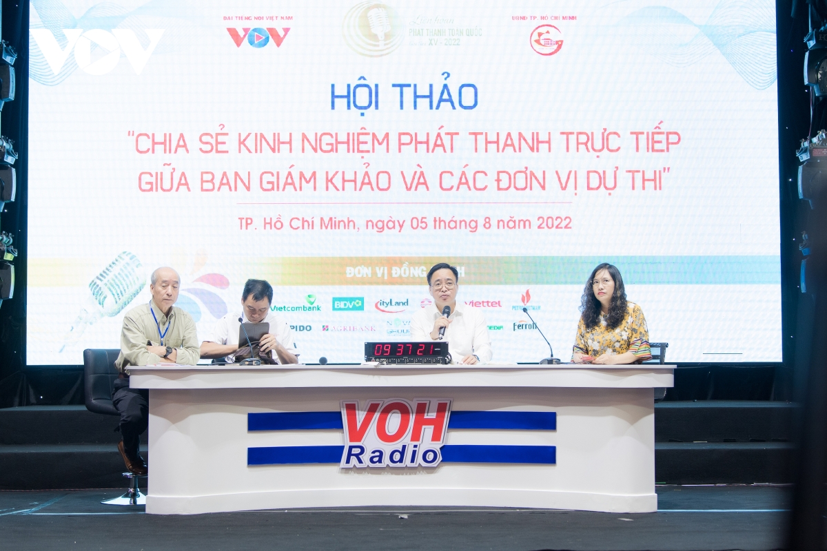 phat thanh truc tiep, da nen tang la loi mo cua radio hinh anh 1