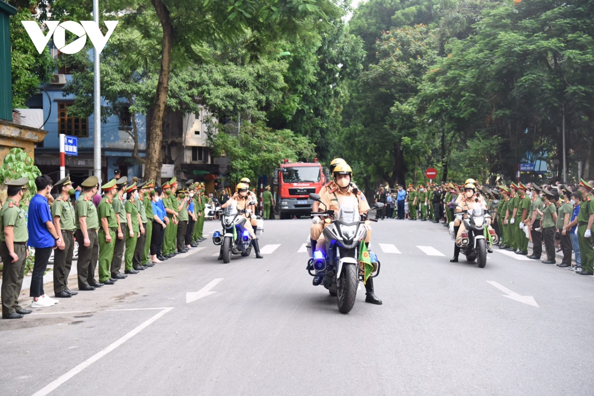 Dong doi, nguoi dan mat nhoa le tien biet 3 liet si pccc ve noi an nghi hinh anh 1