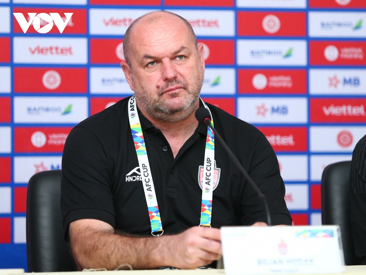 hlv bae ji won tuyen bo danh thep truoc tran ban ket afc cup 2022 hinh anh 2
