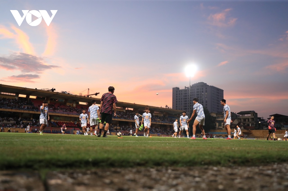 trUc tiEp ha noi fc 0 - 0 hagl bua tiec bong da tan cong thinh soan hinh anh 2