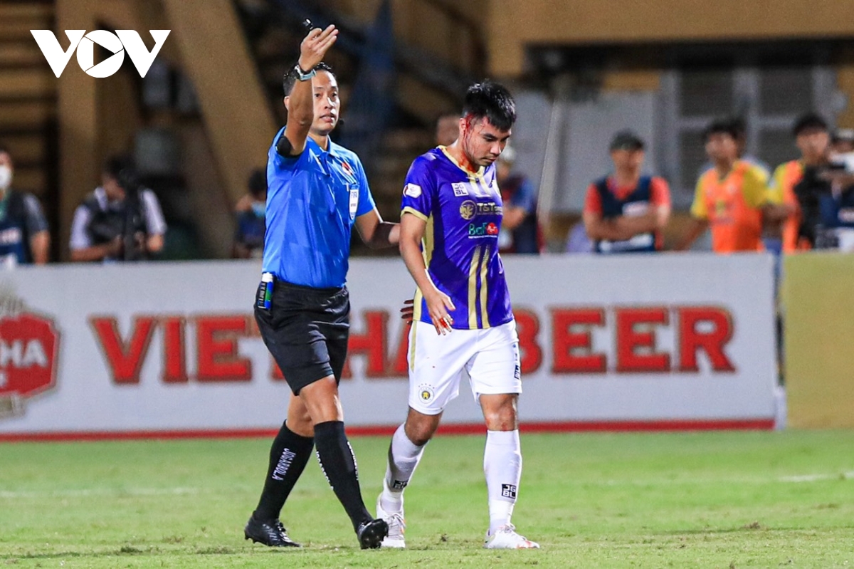 van quyet - tuan hai ruc sang, ha noi fc da bai hagl de cung co ngoi dau v-league hinh anh 18