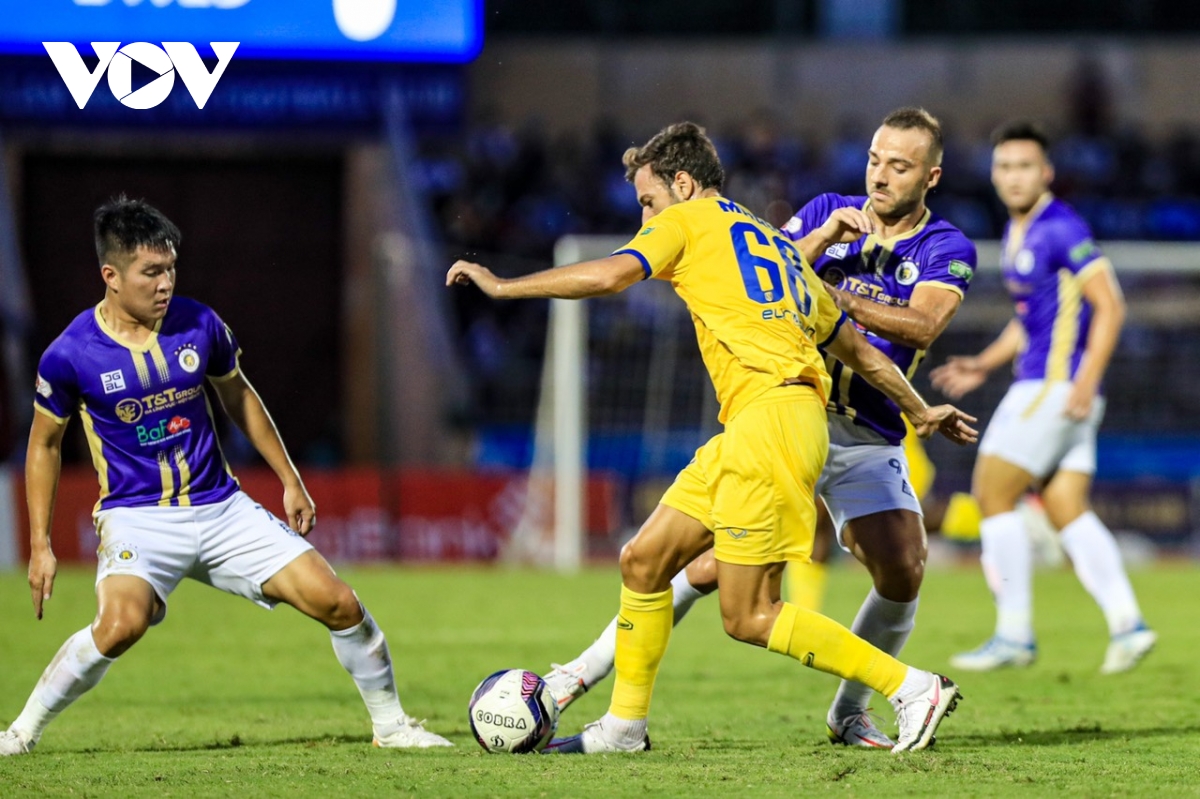 lucao tiep da choi sang, ha noi fc gianh lai 1 diem roi san vinh truoc slna hinh anh 6