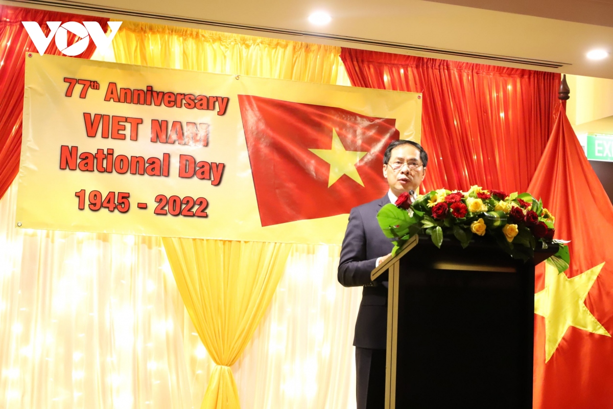 bo truong ngoai giao viet nam danh gia cao nhung ho tro quy bau cua australia hinh anh 1