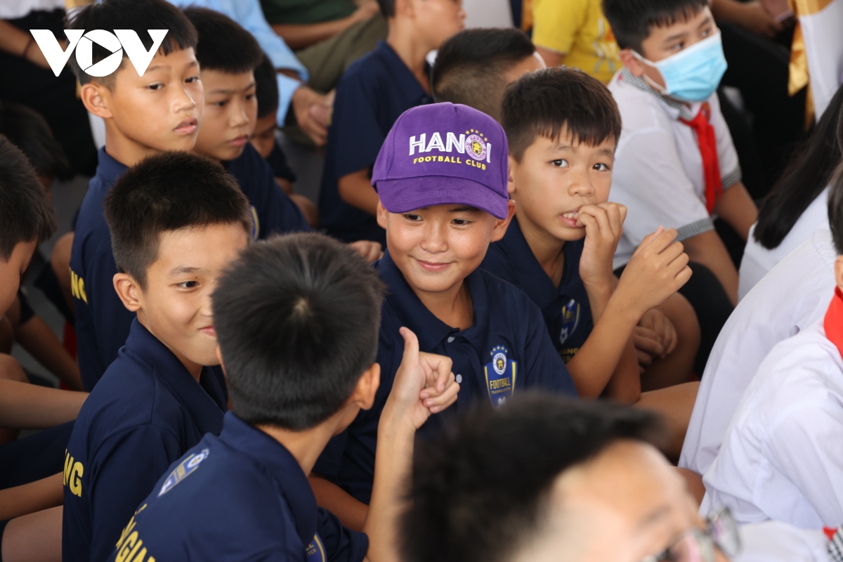 van quyet tiet lo than tuong khien minh cay youtube de hoc hoi loi choi hinh anh 3