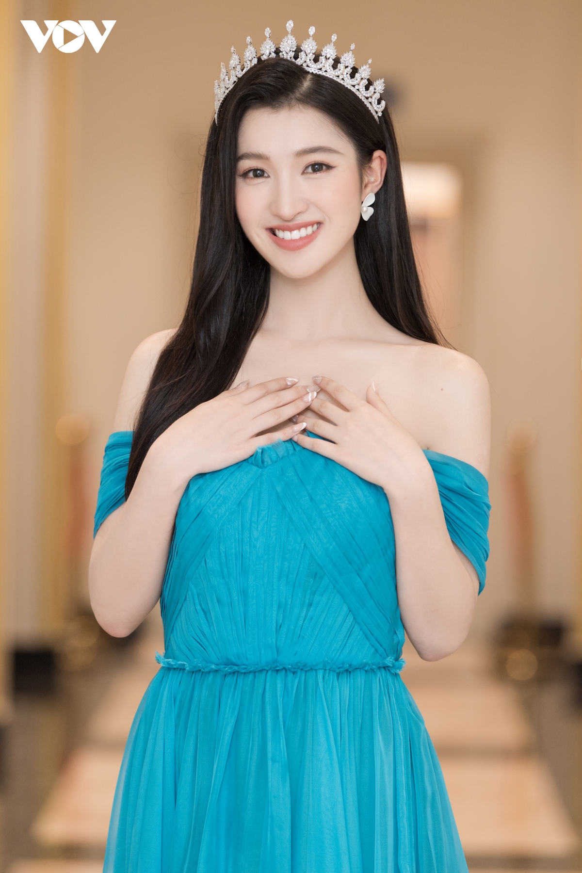 A hau phuong nhi miss world viet nam da chua benh nhut nhat cho toi hinh anh 3