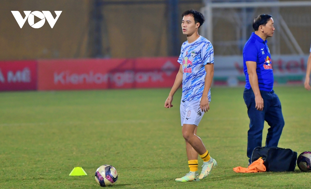 van toan dau don khi hagl 7 tran lien khong thang o v-league 2022 hinh anh 1