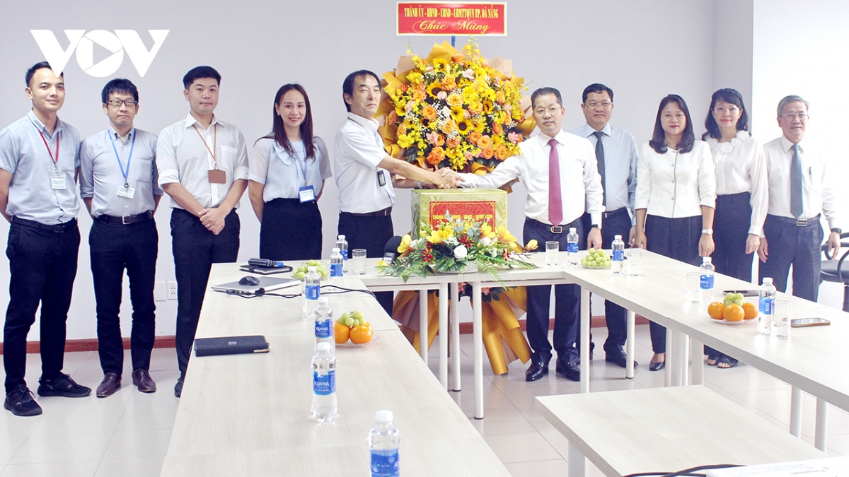bi thu Da nang khuyen khich doanh nghiep day manh chuyen doi so hinh anh 2