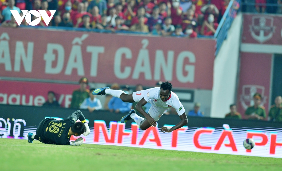 van cong dung cam cuu thua, duoc dong vien sau tran thua hai phong hinh anh 11