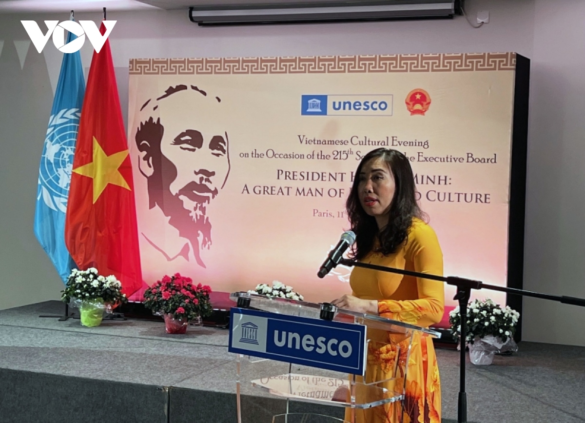 ky niem 35 nam nghi quyet unesco vinh danh chu tich ho chi minh hinh anh 2