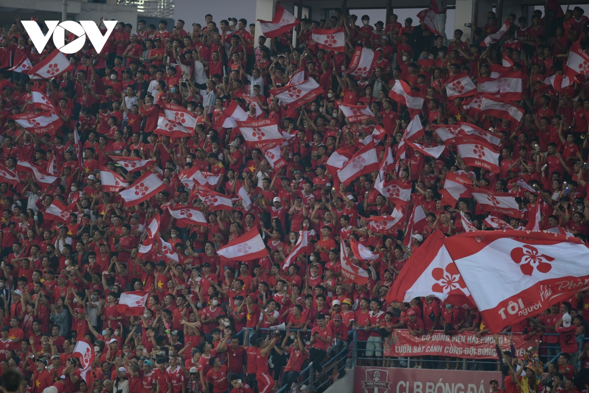 cDv hai phong nhuom do khan dai, chao lua lach tray nhan chim ha noi fc hinh anh 5