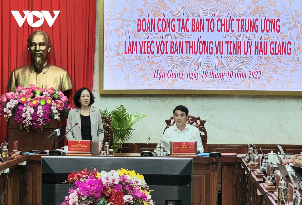 ba truong thi mai lam viec voi ban thuong vu tinh uy hau giang hinh anh 2