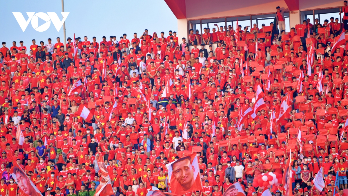 van cong dung cam cuu thua, duoc dong vien sau tran thua hai phong hinh anh 3