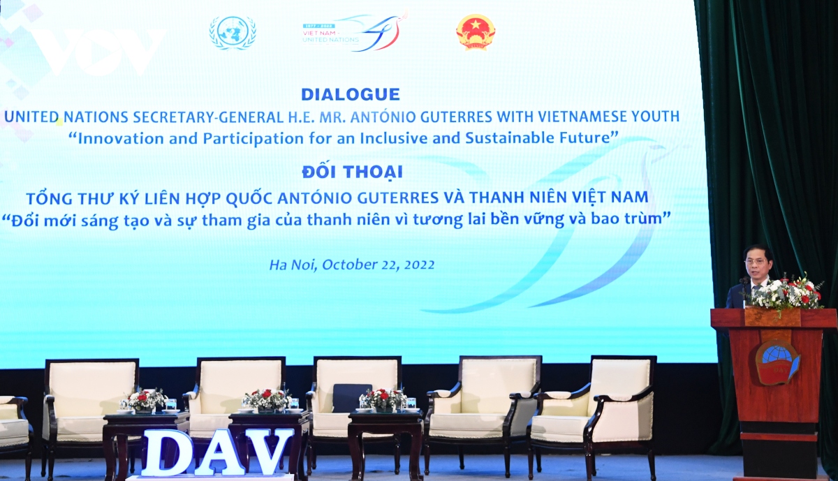 tong thu ky lhq trao doi voi thanh nien viet nam Doan ket de danh bai cac thach thuc hinh anh 2