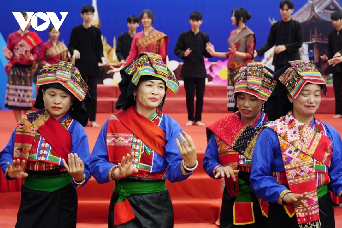 Dac sac khong gian van hoa viet nam - lao tai Dien bien hinh anh 6