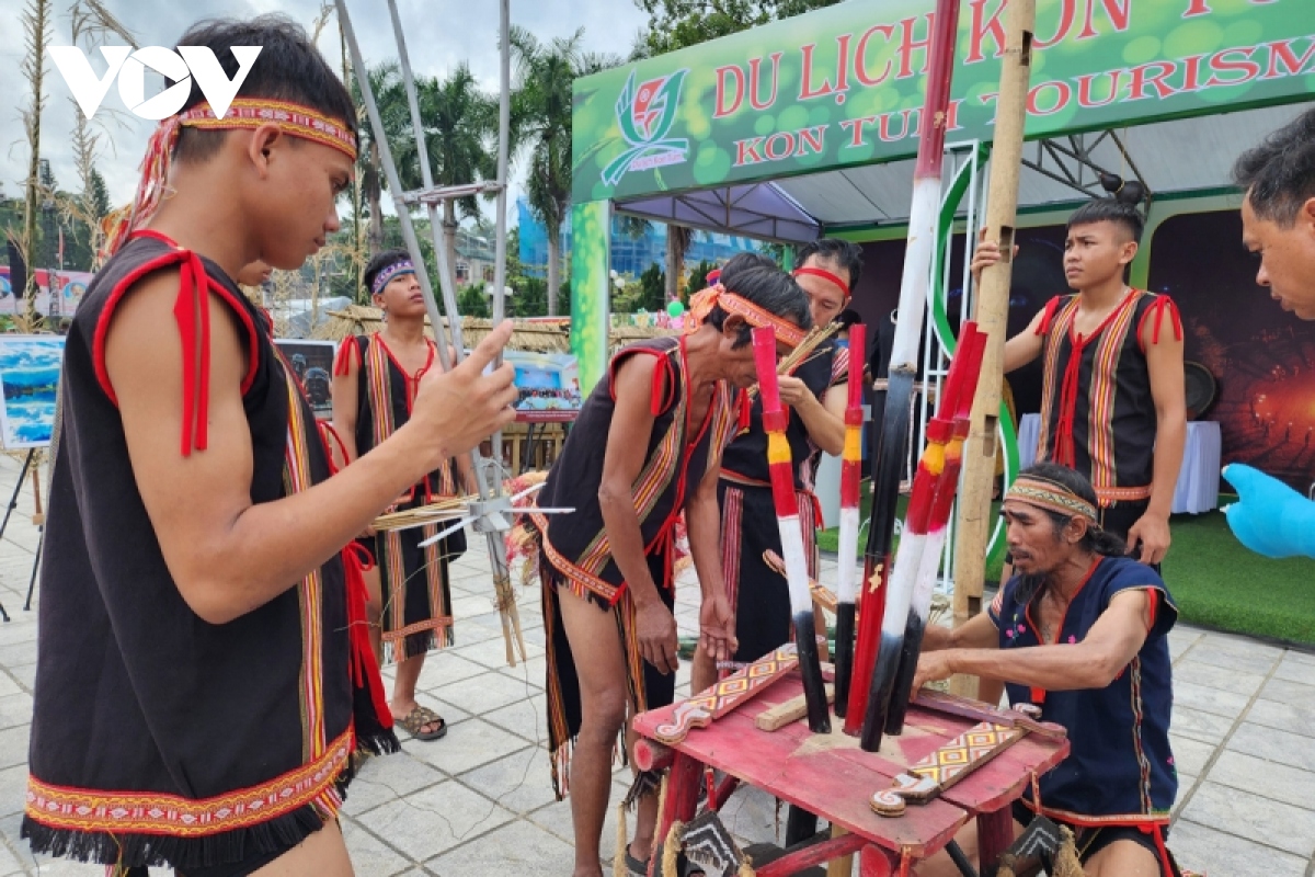 Dac sac khong gian van hoa viet nam - lao tai Dien bien hinh anh 7