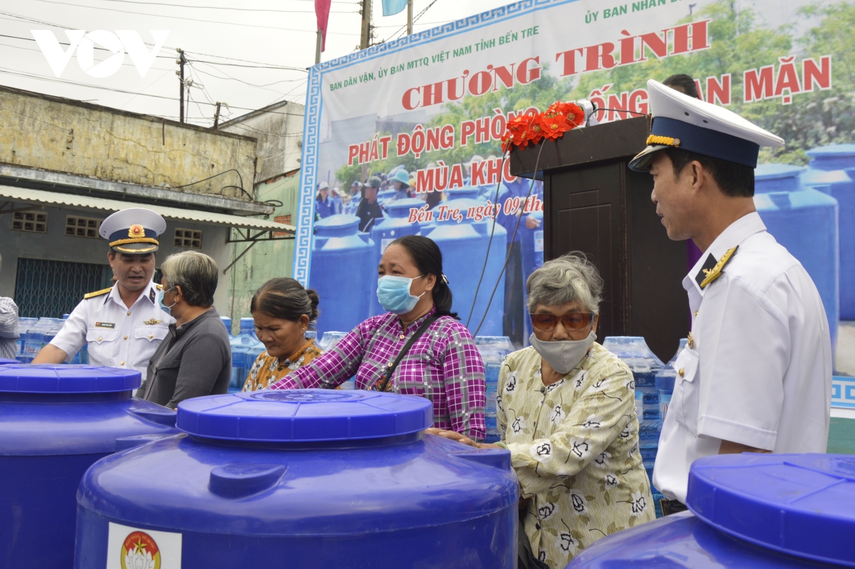 xay dung the tran long dan, phat huy tinh than cua Duong ho chi minh tren bien hinh anh 1