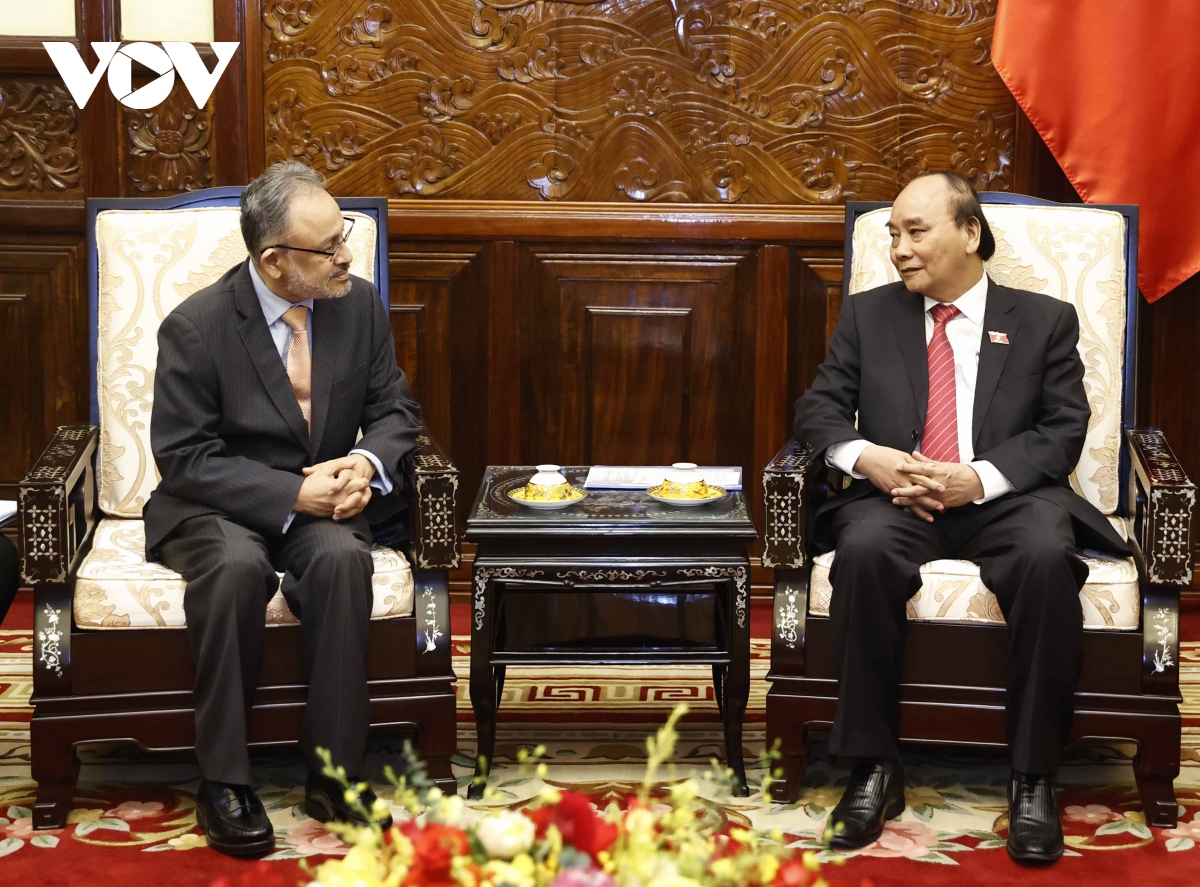 chu tich nuoc tiep Dai su cac nuoc el salvador, An Do, han quoc trinh quoc thu hinh anh 2