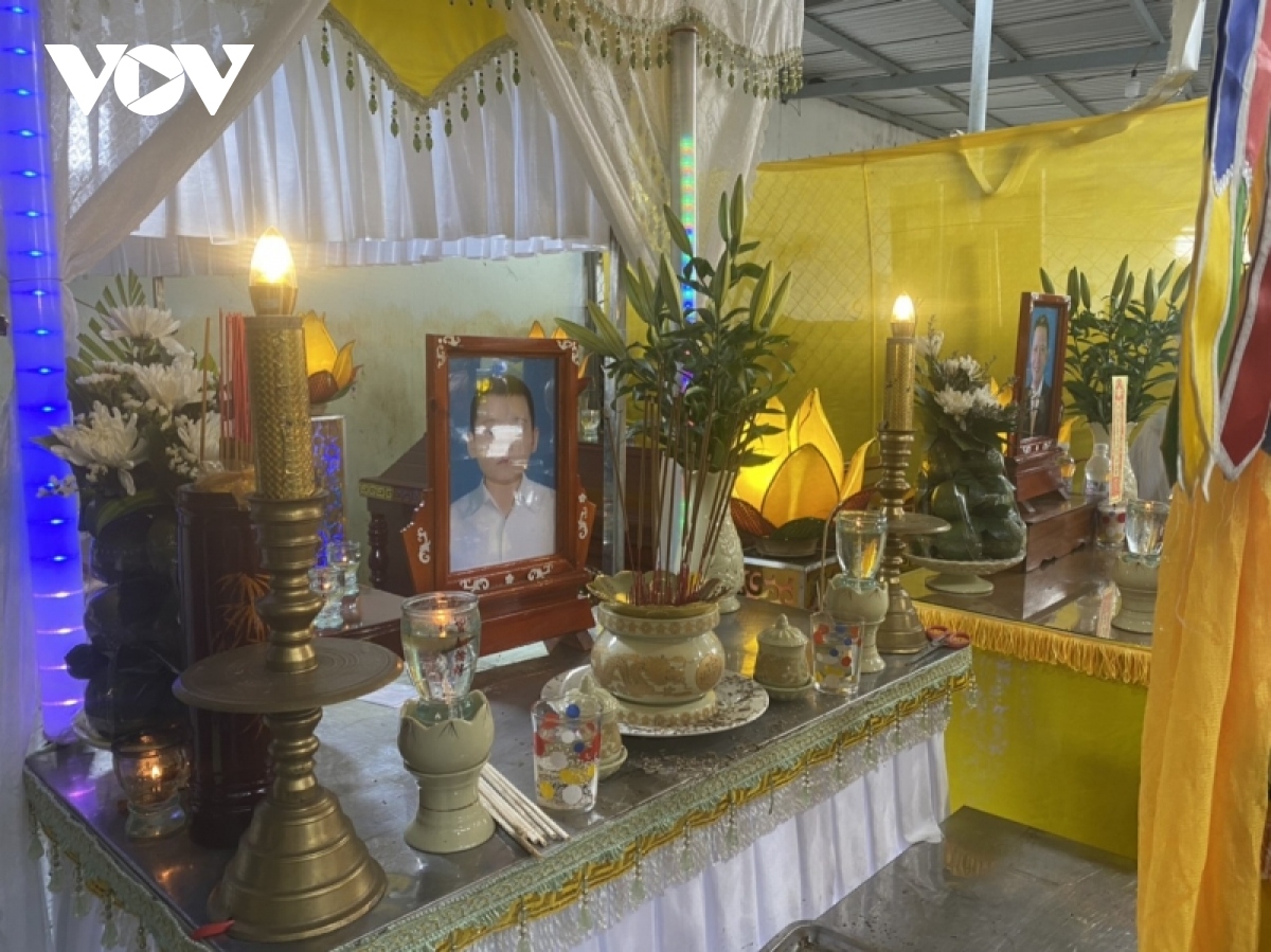 Da nang khan truong ho tro nguoi bi nan, khac phuc thiet hai do mua lu hinh anh 1