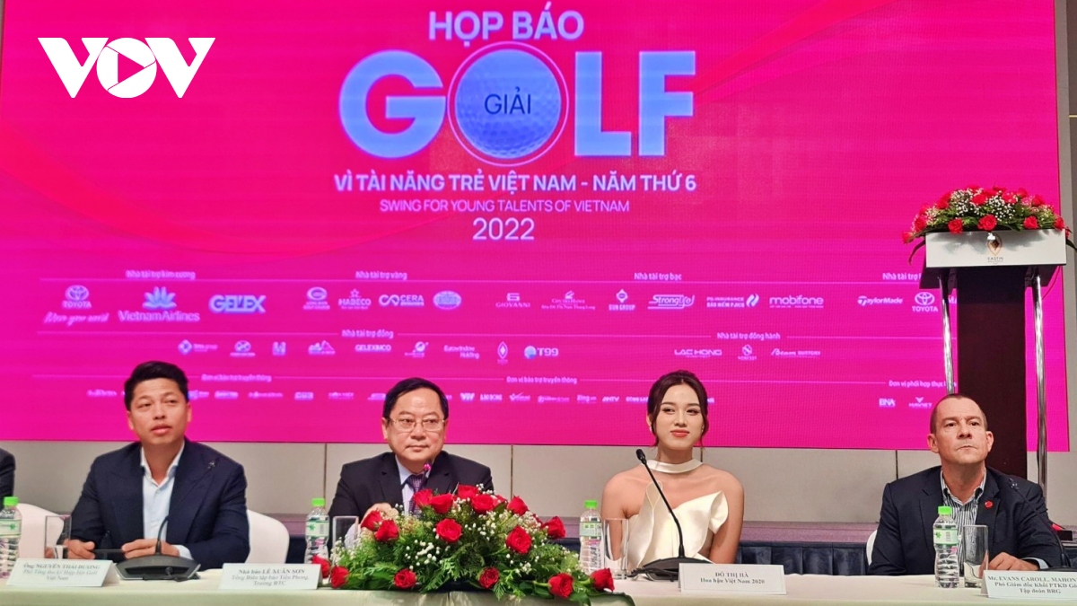 tien phong golf championship 2022 hoa hau Do thi ha tuyen huan luyen vien hinh anh 1