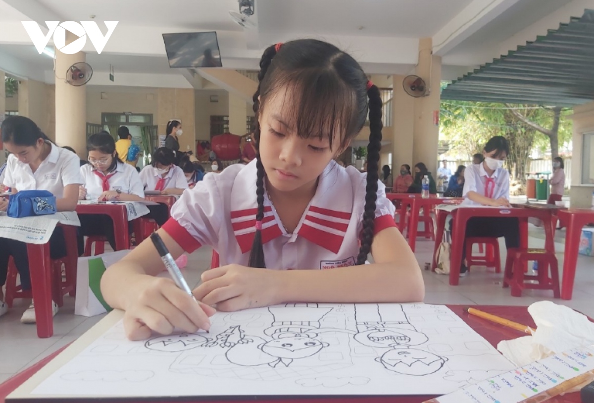 hon 1.000 thieu nhi tham gia hoi thi ve tranh thieu nhi Da nang - mung Dai hoi Doan hinh anh 2