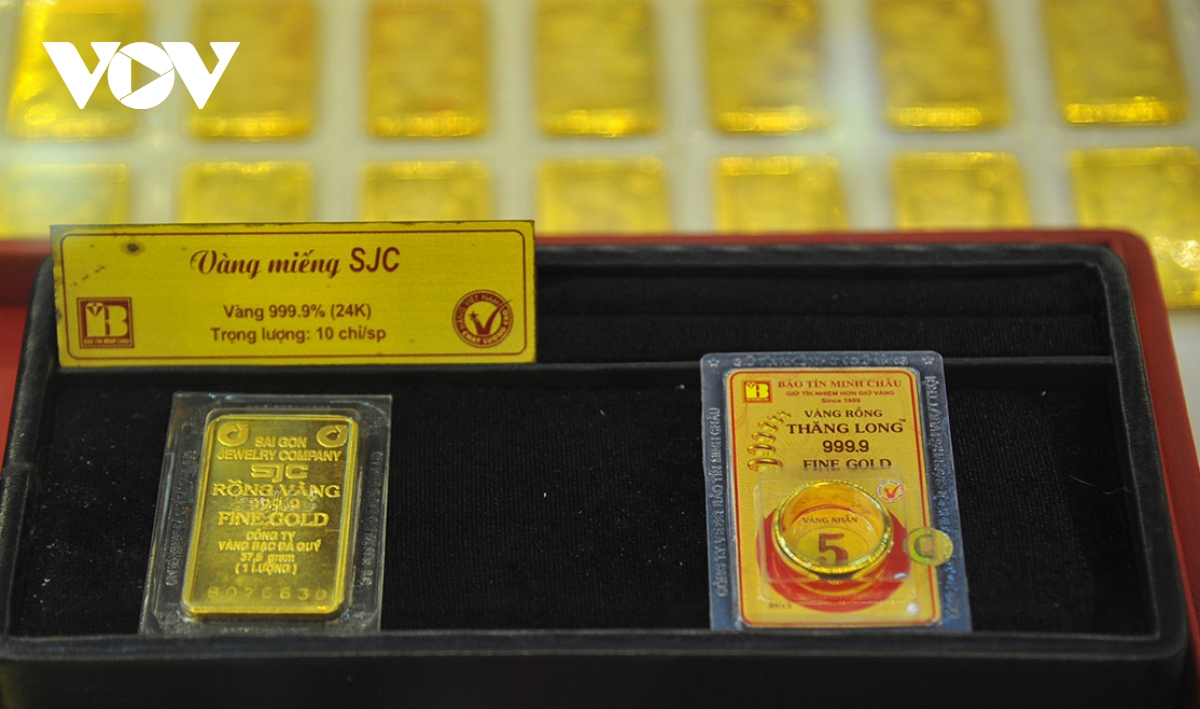 gia vang trong nuoc khong doi, cao hon gia the gioi 18,85 trieu dong luong hinh anh 1