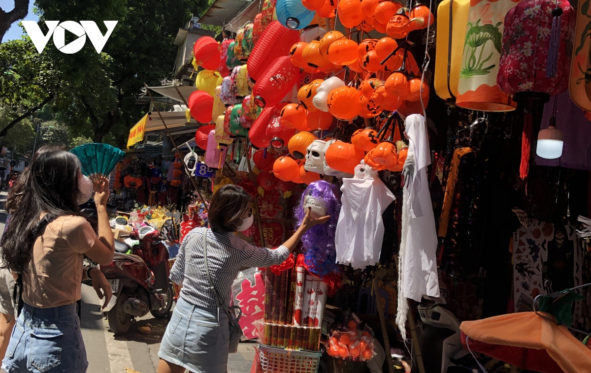  thu phu do hoa trang kinh di hut khach dip le hoi halloween hinh anh 13