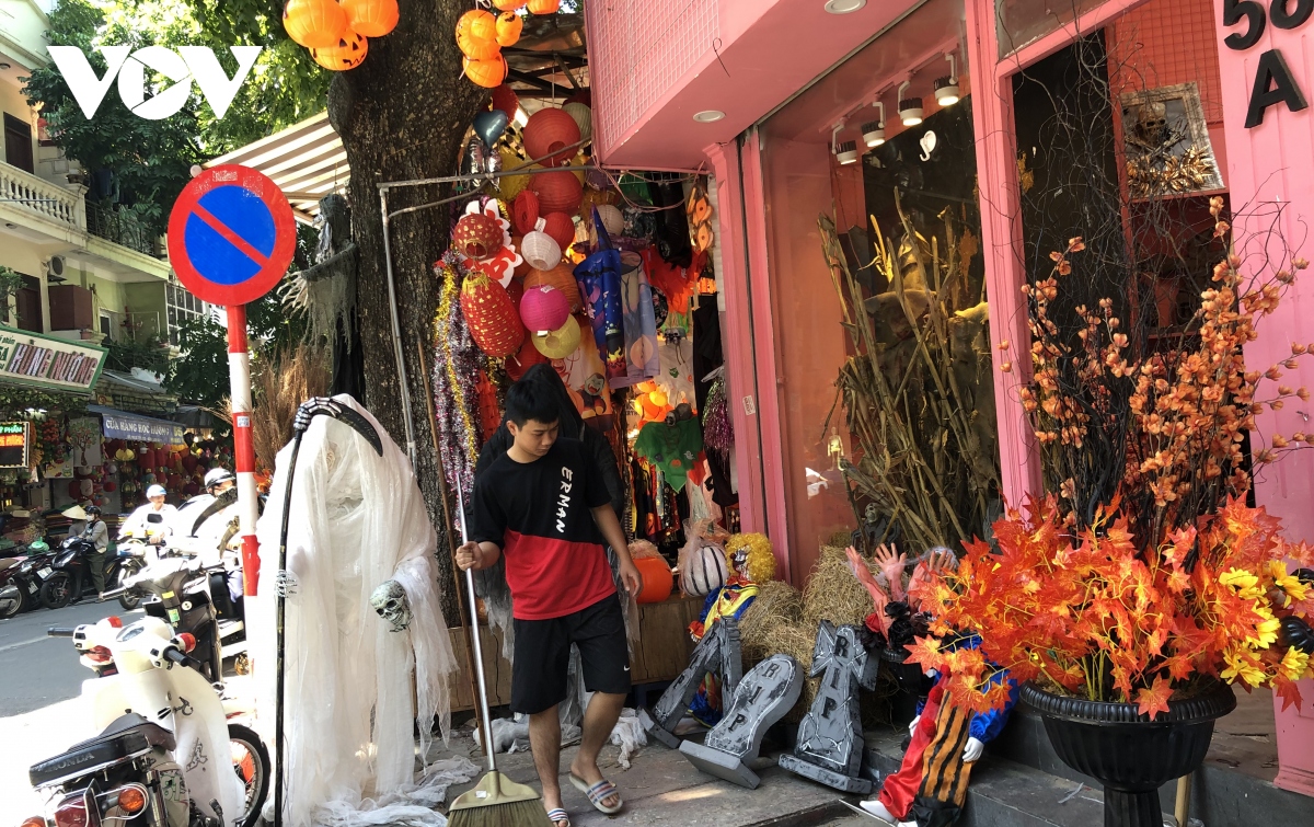  thu phu do hoa trang kinh di hut khach dip le hoi halloween hinh anh 5
