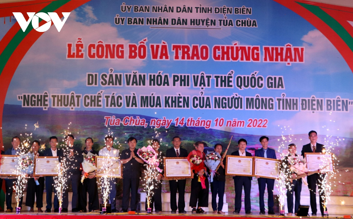 cong bo di san van hoa nghe thuat che tac va mua khen cua nguoi mong tinh Dien bien hinh anh 1