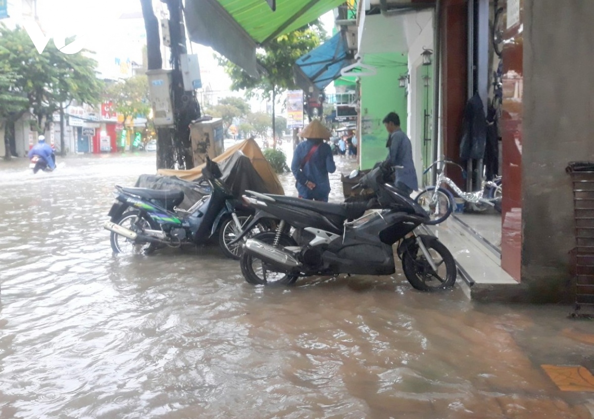 trieu cuong vao dot cao nhat trong nam, Dbscl lai ngap nuoc hinh anh 1