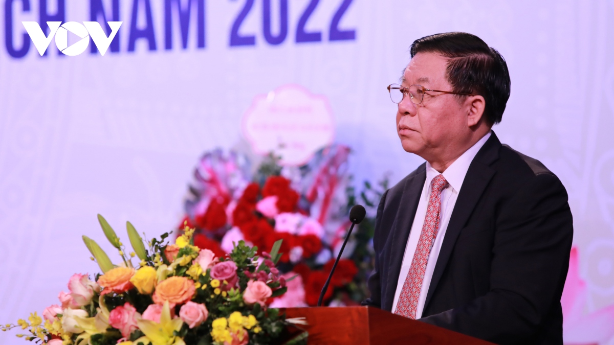 trao thuong 32 tac pham chinh luan ve bao ve nen tang tu tuong cua Dang hinh anh 2