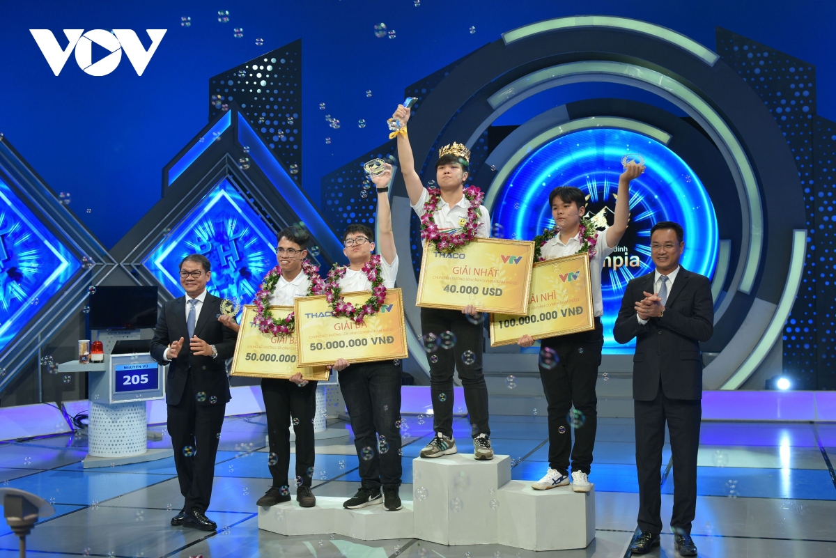 Dang le nguyen vu tro thanh quan quan Duong len dinh olympia nam thu 22 hinh anh 1