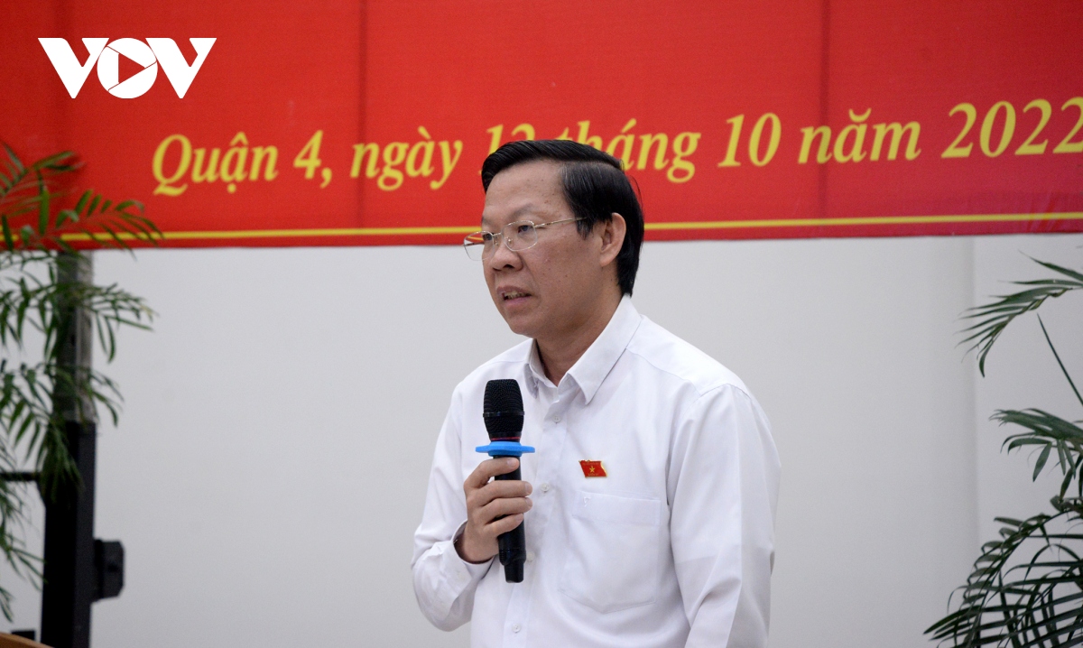 chu tich tp.hcm Dieu hanh xang dau phai khong tao cu soc khi dieu chinh gia hinh anh 3