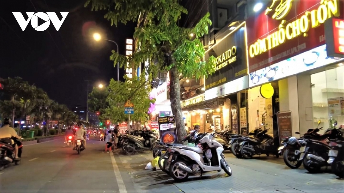 mo cac pho am thuc dem tai tp.hcm can can nhac tinh hieu qua va chat luong hinh anh 3