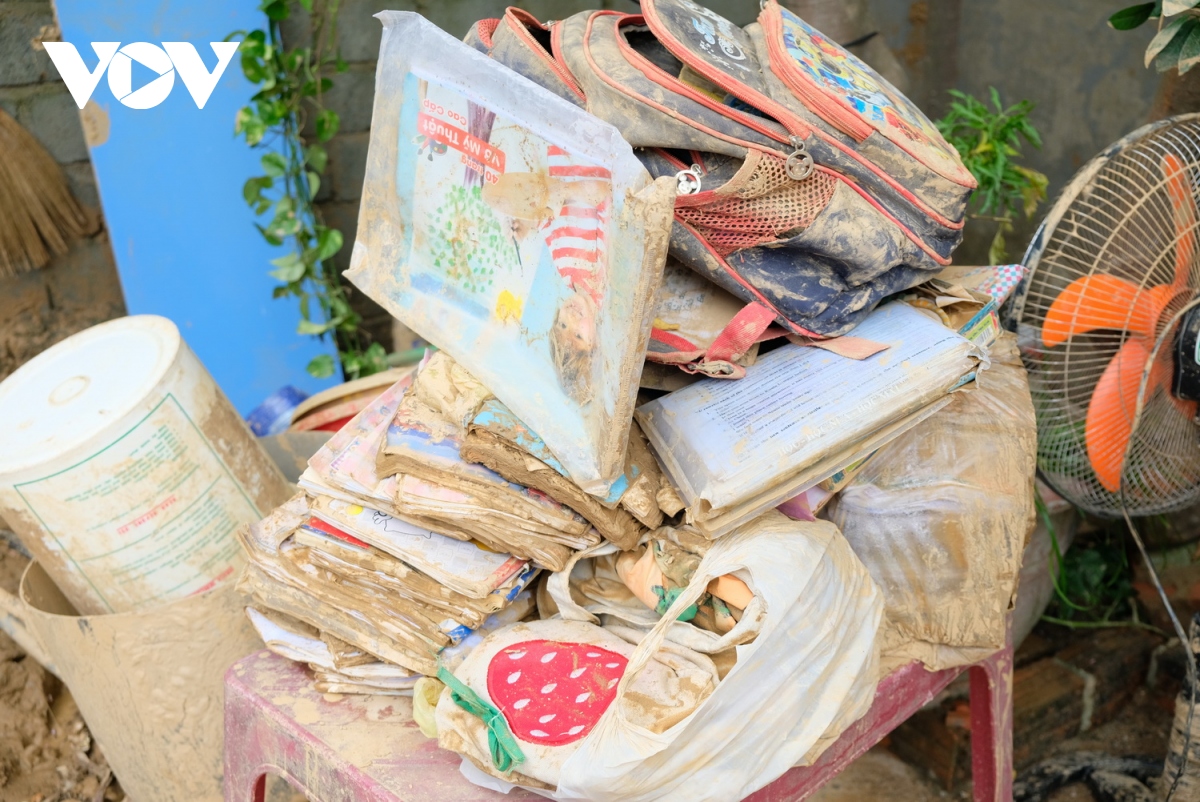 tinh nguoi mien trung trong hoan nan hinh anh 5