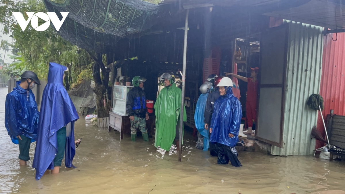 thuy dien tang muc xa lu, nhieu vung thap trung tai thua thien hue bi ngap lut hinh anh 6
