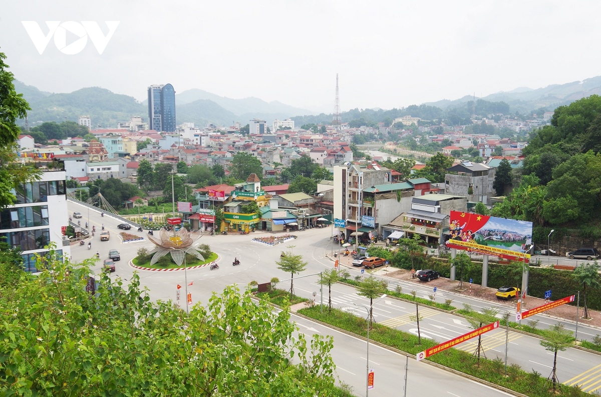 tp.cao bang phan dau tro thanh trong diem kinh te bien gioi Dong bac hinh anh 1