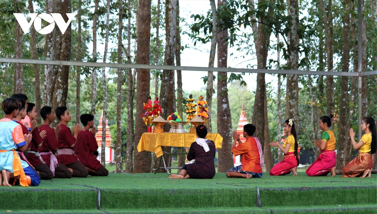 soi noi hoat dong trong ngay hoi vhttdl dong bao khmer nam bo lan thu viii hinh anh 13